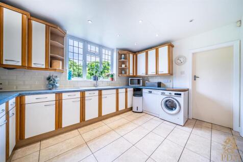 25044-04 186 Harrow Road_008.jpg