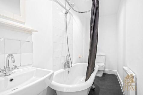 Flat 3, 4 Mapperely Park Drive Nottingham, NG3 5BX