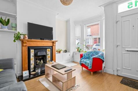 15 Cecil Street Nottingham, NG7 1GZ