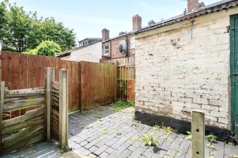 15 Cecil Street Nottingham, NG7 1GZ
