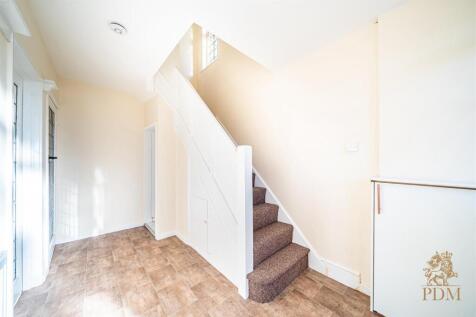 40 Russell Drive Wollaton Nottingham NG8 2BH
