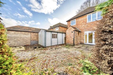 40 Russell Drive Wollaton Nottingham NG8 2BH