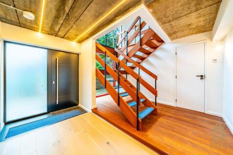 8 Fern Close, Bramcote, Nottingham, NG9 3DF