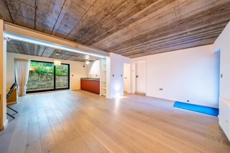 8 Fern Close, Bramcote, Nottingham, NG9 3DF