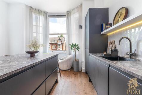 Apt 2, 14 Magdala Rd Mapperley (7 of 34).jpg