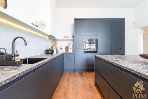 Apt 2, 14 Magdala Rd Mapperley (9 of 34).jpg