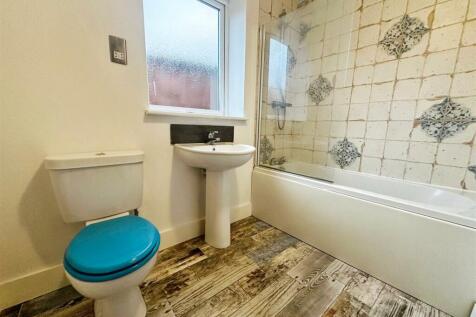 Main bathroom