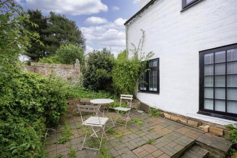 Rear courtyard