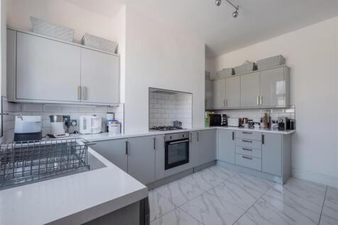 kitchen 1.jpg