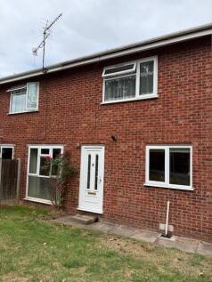 4 Elkstone Close Front.jpg