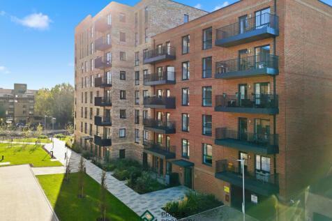 Prime second floor apartment set within stunning 