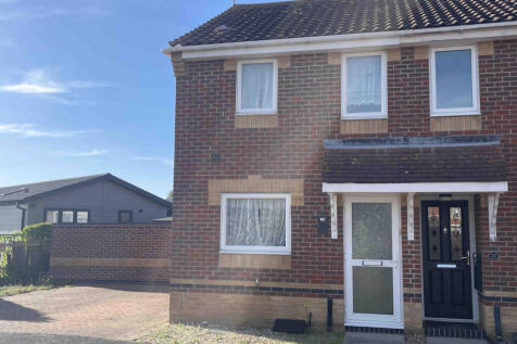 2 Bed end Terrace House situated in St Denis Clos