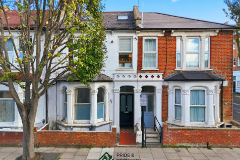 Ground Floor Apartment - Tunis Road, London, W12