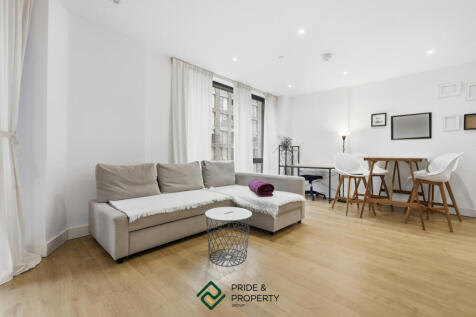 Living / Dining Area