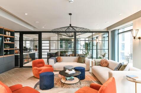 Communal lounge 