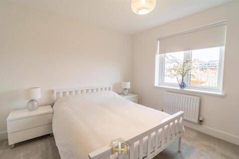 5 NEWALL TERR 080225 EDIT (41 of 54).jpg
