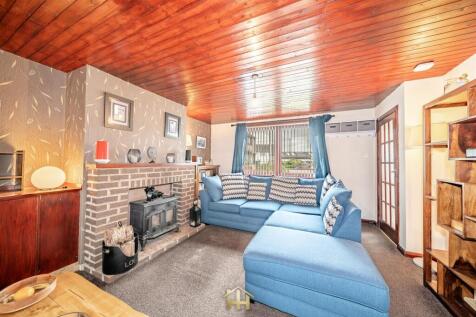 4 CASTLE CRESCENT FRIOCKHELM DD11 4TF EDIT (9 of 4