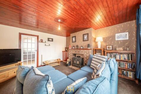 4 CASTLE CRESCENT FRIOCKHELM DD11 4TF EDIT (9 of 4