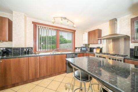 4 CASTLE CRESCENT FRIOCKHELM DD11 4TF EDIT (9 of 4