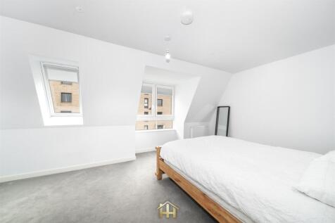 11 south Carron Wynd EH6 7FW EDIT (8 of 51).jpg
