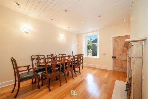 27 SHAMROCK ST DD4 7AH EDIT (41 of 68).jpg