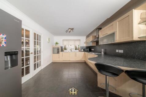 11 CASTLE WOOD AVE DD4 9FP 211025 EDIT (38 of 52).