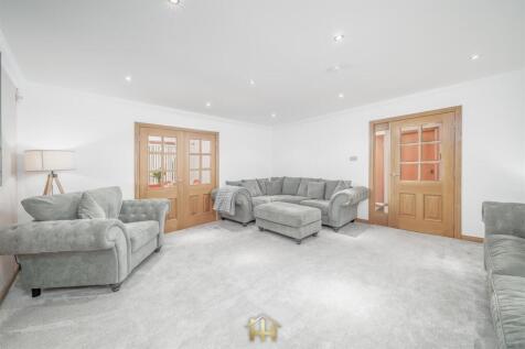 14 DUNNICHEN RD FORFAR DD8 2RQ EDIT (4 of 49).jpg