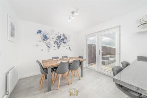 29 CASTLEVIEW PL 031125 EDIT (15 of 35).jpg