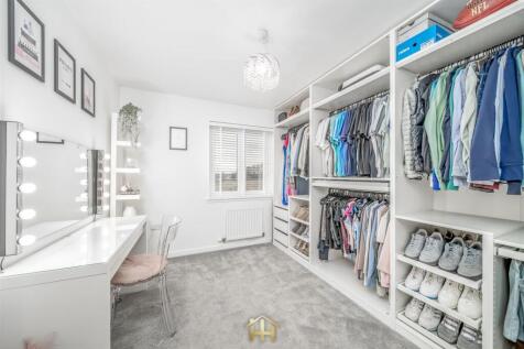 29 CASTLEVIEW PL 031125 EDIT (1 of 35).jpg