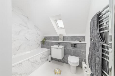 29 CASTLEVIEW PL 031125 EDIT (7 of 35).jpg