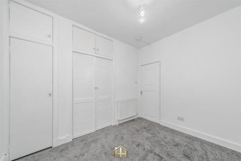 11 OGILVIE ST 201125 EDIT (6 of 20).jpg