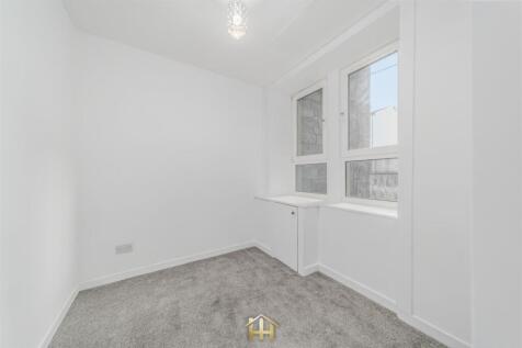 11 OGILVIE ST 201125 EDIT (7 of 20).jpg