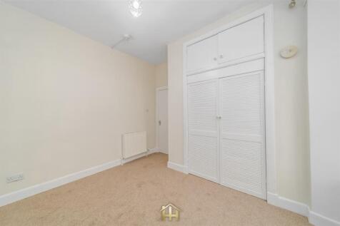 11 OGILVIE ST 201125 EDIT (10 of 20).jpg