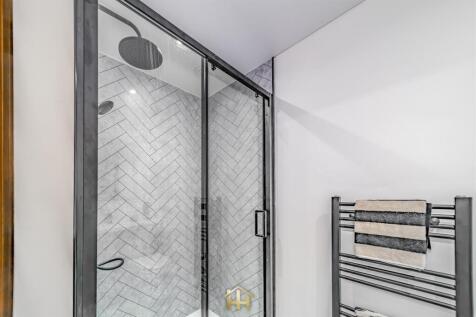 126 COUPAR ANGUS RD DD2 5PQ EDIT (6 of 47).jpg