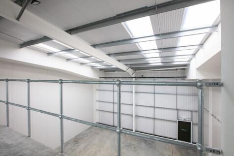 Unfitted mezz looking over balcony.jpg