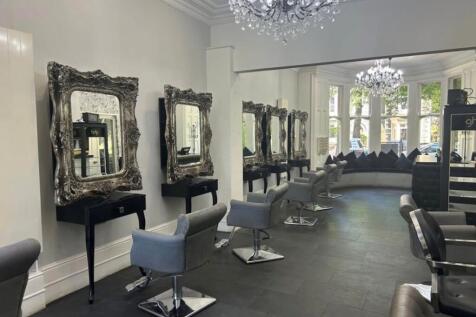 Main Salon.jpg