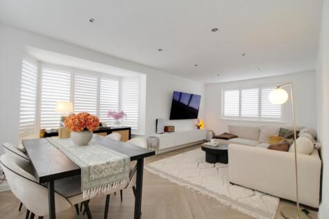 Living Room (1)