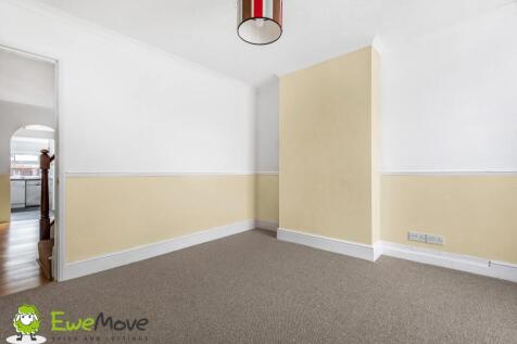 Lounge at Regent Street Watford by Ben Brind EweMo