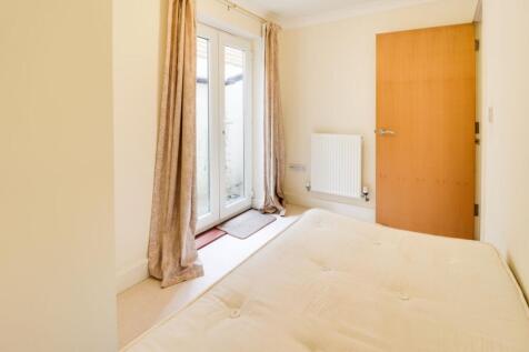 Bedroom 2 (2)