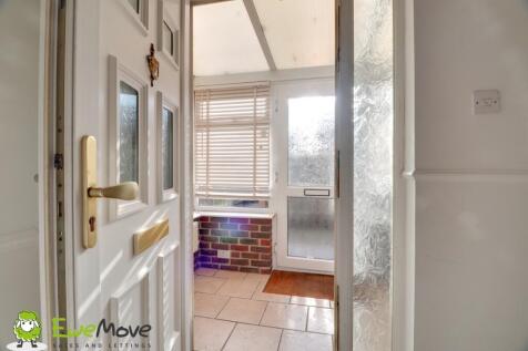 Porch at Hawthorn Close by Ben Brind EweMove Sales