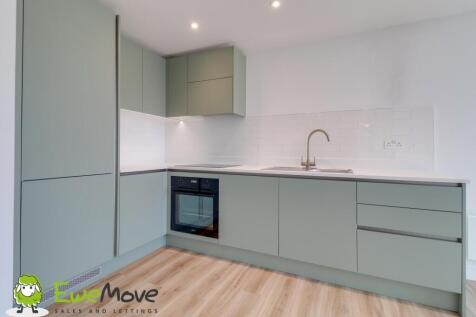 Kitchenette at Chevette Court - unstaged - by Ben