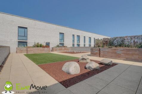 Roof Garden at Chevette Court by Ben Brind EweMove