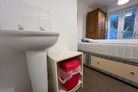 bedroom sink