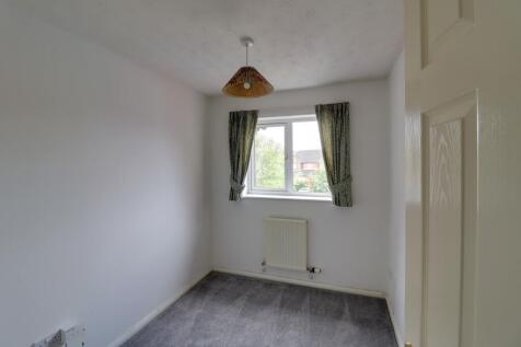 Front single bedroom