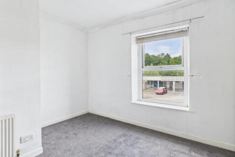 Brookfield Front Bedroom