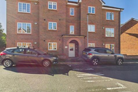 CAM03729G0-PR0144-STILL009