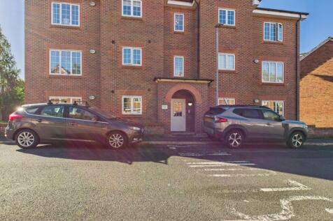 CAM03729G0-PR0144-STILL010