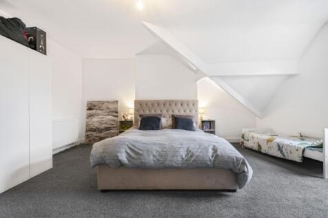 Master Bedroom - EweMove Sale