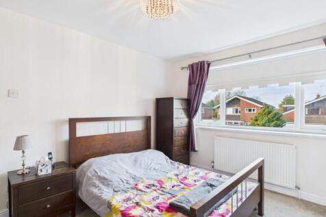 CAM02386G0-PR0151-STILL003