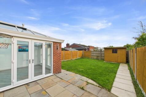 CAM02386G0-PR0151-STILL013